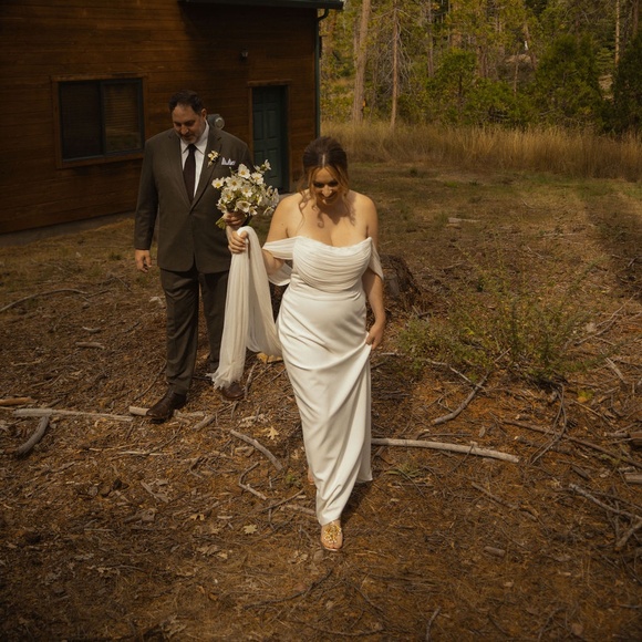 Custom Sarah Seven "Sandra" Wedding Dress Size 14/16 - Picture 3 of 9